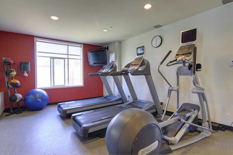 Hilton Garden Inn Calgary Airport Exterior foto