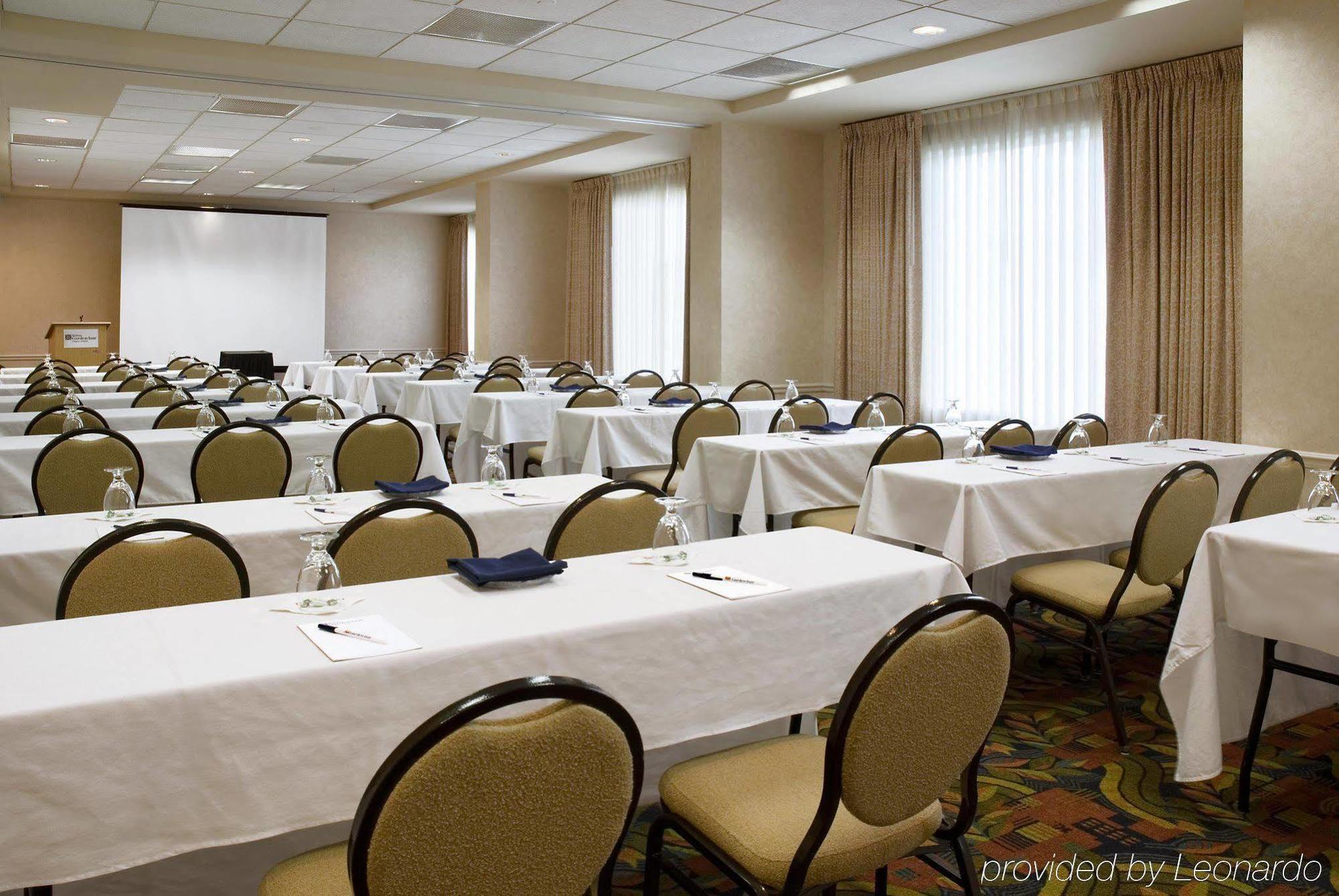Hilton Garden Inn Calgary Airport Facilidades foto